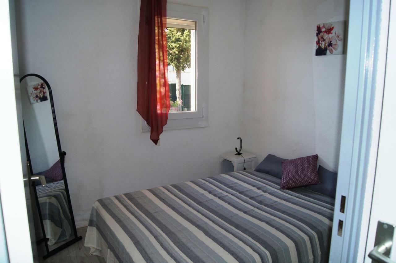 Lara 2 - T2 Balcon Piscine Lit Double & Clic-Clac Parking Pres Du Centre-Port Et Ile Loisirs Agde Luaran gambar